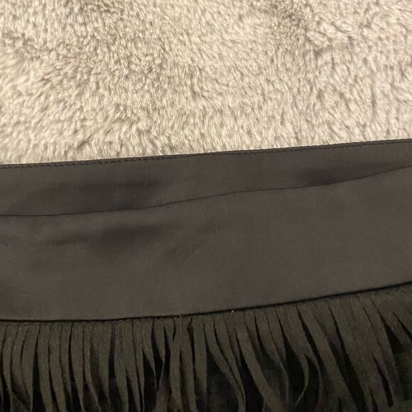 Express fringe mini skirt, size 4 - Picture 3 of 6